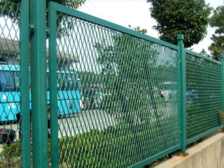 鋼板網(wǎng)護欄網(wǎng)  