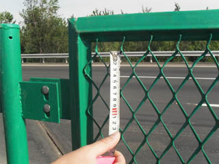 鋼板網(wǎng)護欄網(wǎng)  