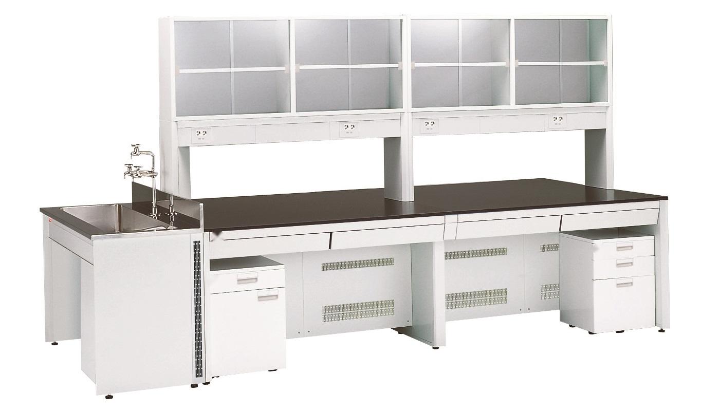 實驗室中央臺（洗滌臺）